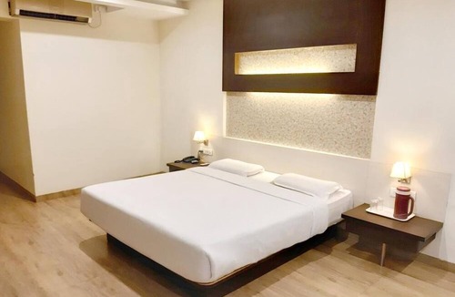 Belagavi Hotel | Hotel Adarsha Palace