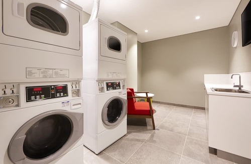 Newcastle West Hotel | Holiday Inn Express Newcastle by IHG