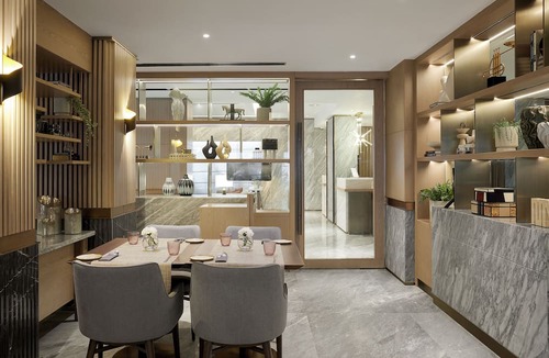 Churchgate Hotel | Astoria Hotel