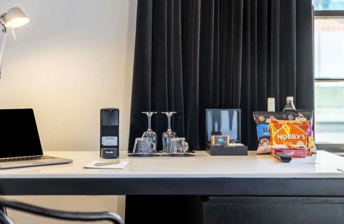 City West Hotel | Peppers Gallery Hotel Canberra