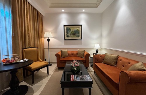 Dharmatala Hotel | Peerless Hotel Kolkata