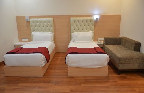 Azamgarh Hotel | Hotel Grand SR