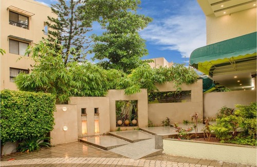 Aundh Hotel | Monarch Montvert, Baner Pune