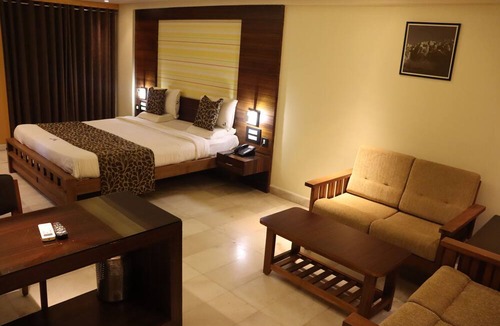Manipal Hotel | Hotel Madhuvan Serai
