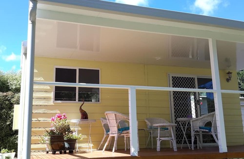 Bundanoon Cottage | The Best Exotic Magnolia Cottage