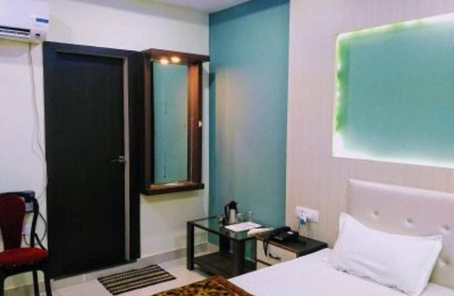 Lanka Hotel | Hotel Utsav Residency