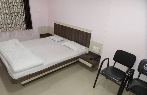 Dhule Hotel | Hotel Amit Plaza