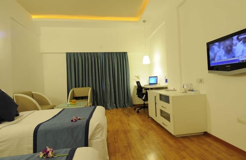Lakdi Ka Pul Hotel | The Central Court Hotel
