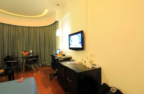 Lakdi Ka Pul Hotel | The Central Court Hotel