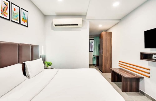 Adajan House | Super Deluxe Roompalette Country Club