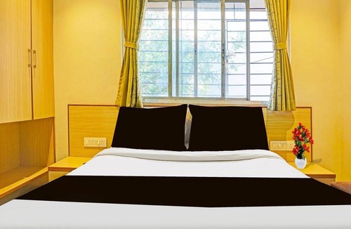 Clover Park House | Classic With Twin Bed , Pune Nagar