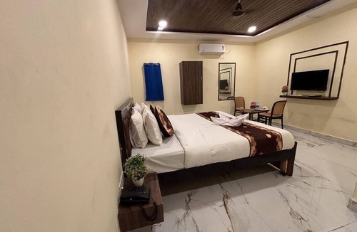 Shamshabad Hotel | Hotel Sky Palace