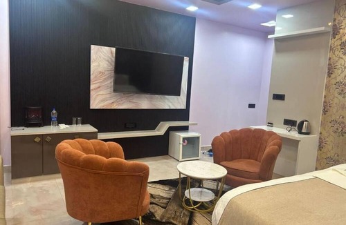 Khagaria Hotel | Hotel Rashmi Grand
