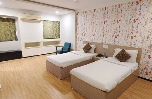 Surat Hotel | HOTEL OASIS SURAT PVT. LTD.