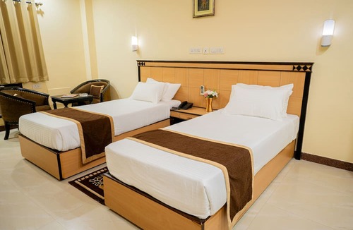 Sahibganj Hotel | WORMWOOD SYNERGY SRIYASH REGENCY