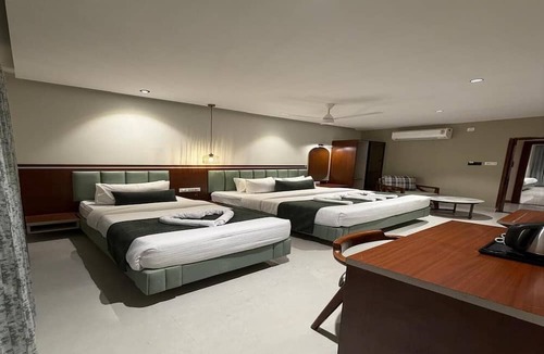 Dharwad Hotel | M R SUITES