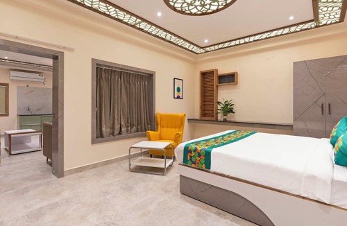 Tirupati Hotel | Treebo Hr Grand