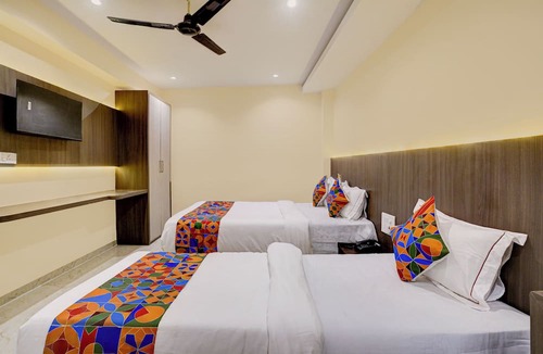 Goregaon West Hotel | Hotel Casa Royal Residency