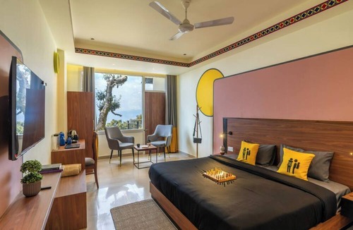 Dalhousie Hostel | The Hosteller Dalhousie, Mall Road