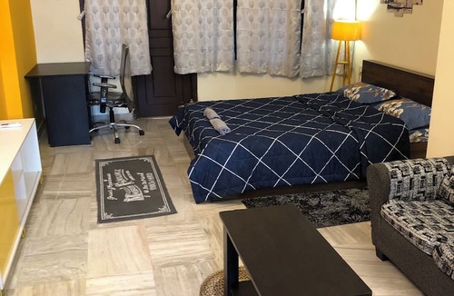 Agara Apartment | Cozy room The Hole In The Wall