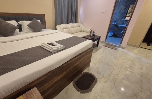 Madanpur Hotel | HOTEL PLAZA