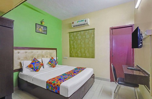 Central Chennai Hotel | Fabhotel Blue Moon Residency