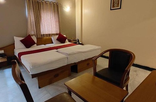 Alandi Hotel | Fabhotel Ramesh Inn