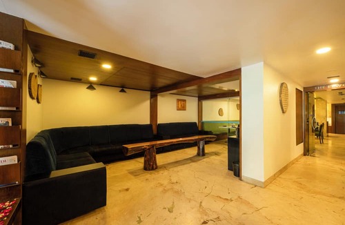 Royapettah Hotel | La Woods Hotel