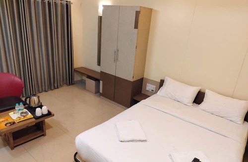 Rajgurunagar Hotel | Gandharva Inn
