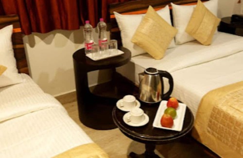 Nadiad House | Hotel Royal Palace in