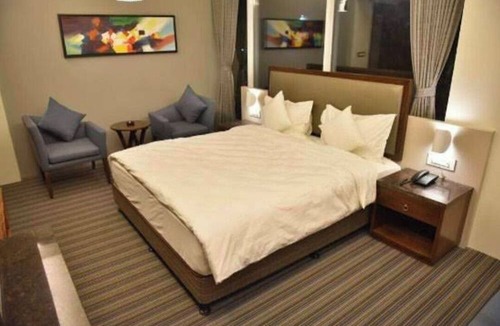 Rajkot Hotel | THE PINEVINTA HOTEL