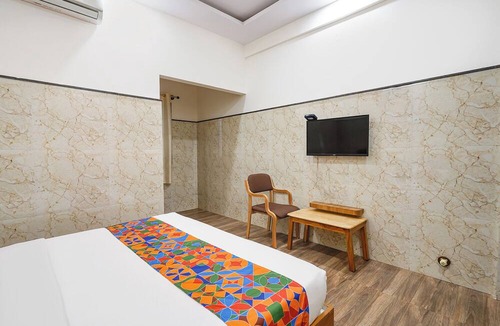 Panduranga Nagar Hotel | FabHotel Classic Heights - Near Yelahanka Railway Station