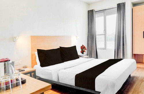 Central Pune House | Classic Hotel Town Plaza