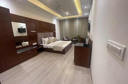 Panchkula Urban Estate Hotel | The Saffron Park