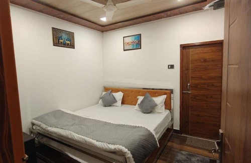Narainkoti Hotel | Ice Valley Resort