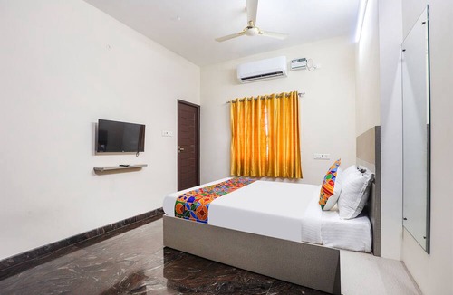 Thoraipakkam Hotel | Fabhotel Vista Park