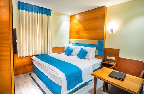 Sector V Hotel | King S Crown