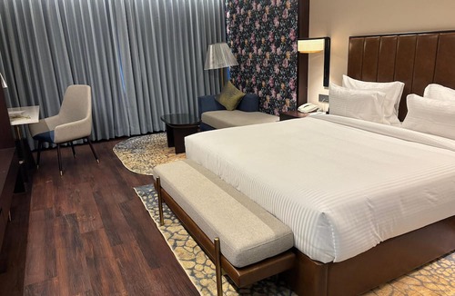 Valsad Hotel | Unique Resort & Lifestyle