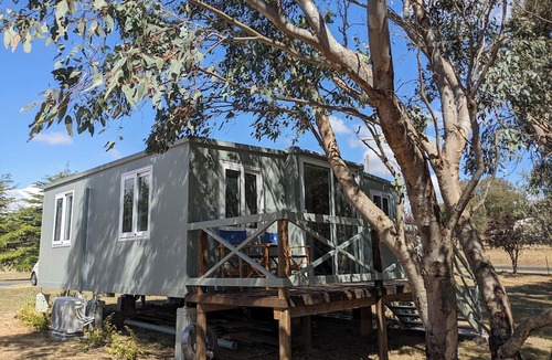 Yass Cabin | Yass farmstay (cabin)
