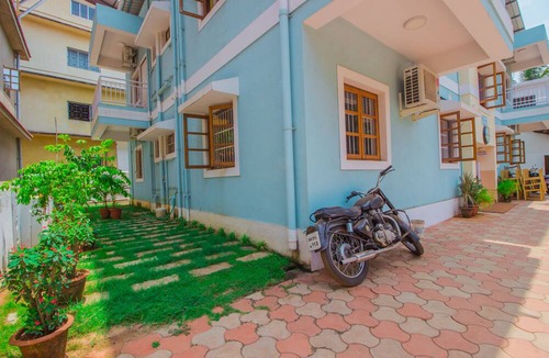 Santa Cruz Hotel | Super OYO Collection O Holy Cross Home