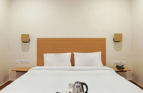 Dwaraka Nagar House | Super OYO Townhouse 942 The Pallagio