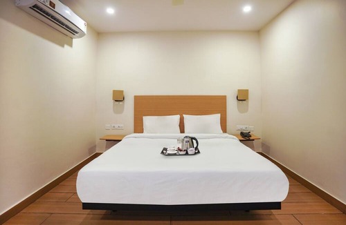 Dwaraka Nagar House | Super OYO Townhouse 942 The Pallagio
