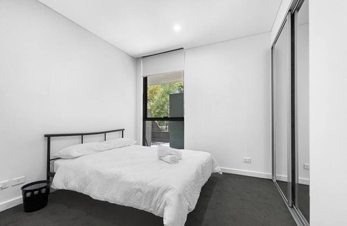 Botany Apartment | MetaWise⏐Botany⏐Cozy 2 Bedroom Oasis w Parking