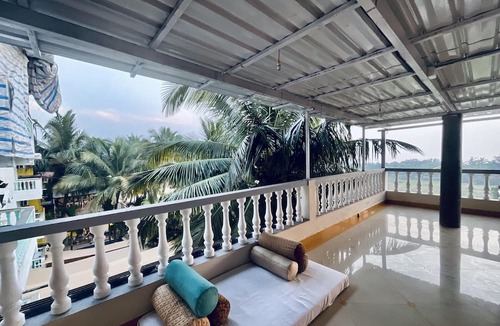 Morjim Hotel | One Light Stays - Morjim