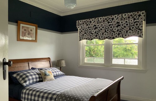 Crookwell House | Home away from home, 3 bedroom house, one block from Main Street