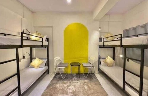 Santacruz West Hostel | Locomo Hostel Express - Stay Work Eat