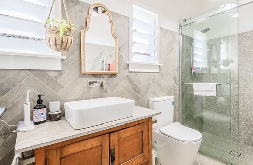 Pretty Beach Central Coast House | Venice Cottage - Pet Friendly