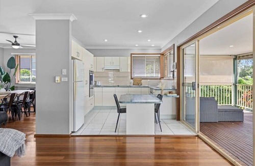 Chittaway Point House | Lakefront Serenity - Kayaks Available