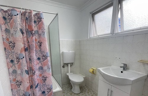 Central Coast Apartment | Beachfront Unit Watch the Sunrise & Sunset Sleeps 4, Pets Ok