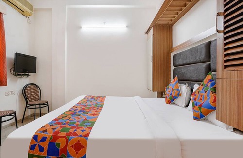 Nashik Road Hotel | Fabexpress Shanti Inn